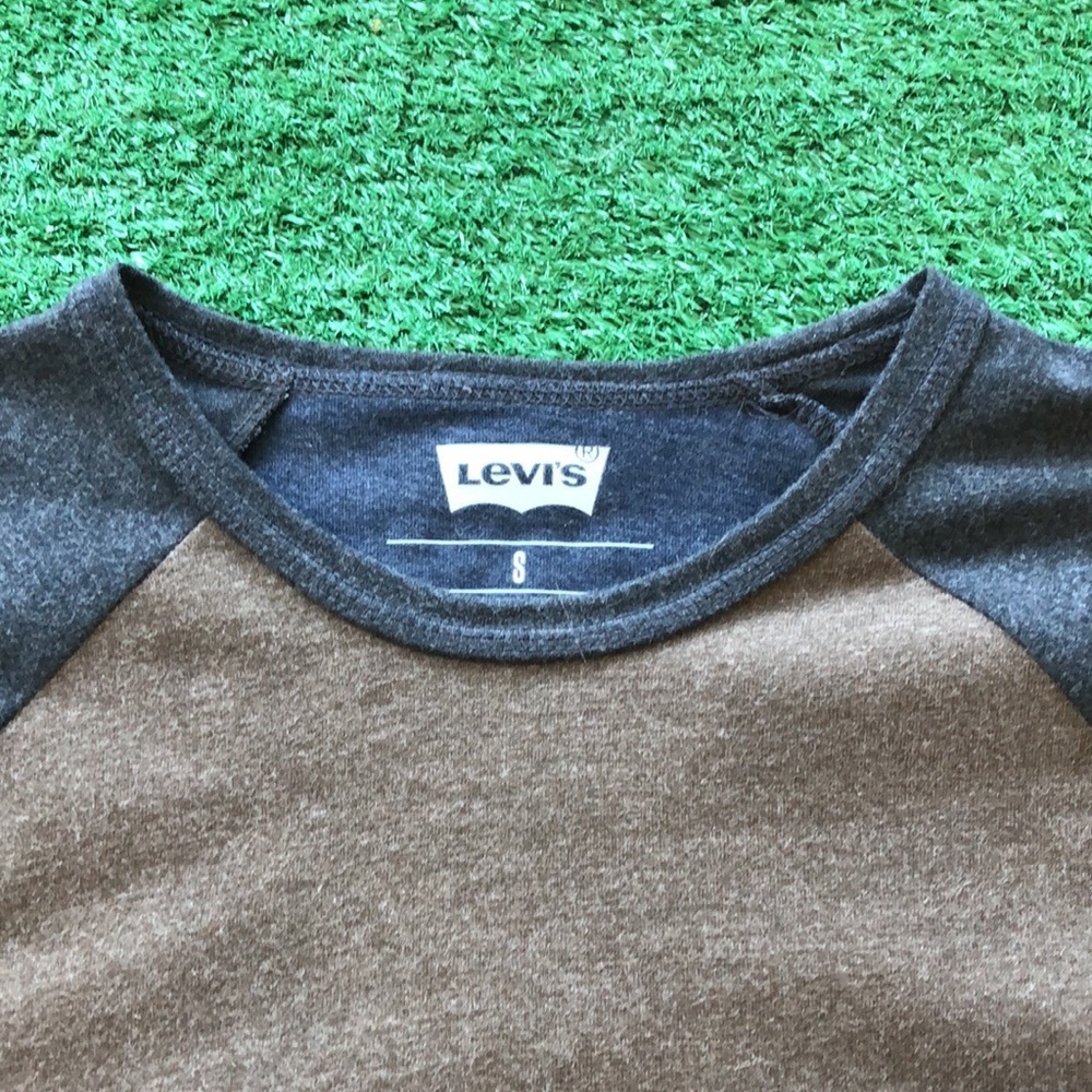 Levi’s Long Sleeve - Picture 9 of 10